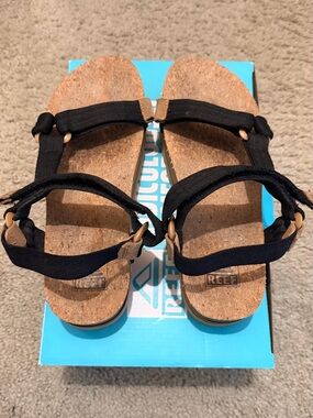 Reef Cushion REM Hi sandals